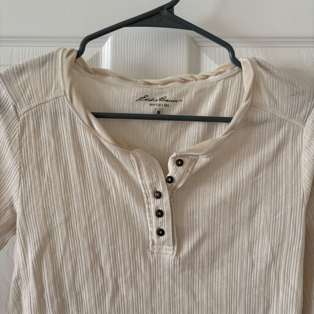 SOLD ‼️ Eddie Bauer Long Sleeve Top - Picture 2 of 3
